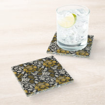 Padrão floral ornamentado com grandes flores doura