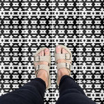 Padrão Geométrico Moderno de Arte Preta e Branca<br><div class="desc">Esse azulejo de cerâmica apresenta um design decorativo contemporâneo que apresenta um padrão abstrato criado por um arranjo de formas geométricas preto e branco. Sua textura cria um efeito de ilusão ótica que adiciona profundidade visual e interesse a qualquer espaço.</div>