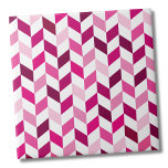 Padrão Moderno de Arenque Rosa<br><div class="desc">Use este pano de fundo simples, rosa e magenta, herringbone para personalizar seus próprios itens com suas iniciais ou personalizar para suas próprias necessidades. Quer queiras usar este azulejo como uma pequena porta copos ou trivit para uma bebida ou prato... tu vais ficar grande com uma pancada de cozinha ou...</div>