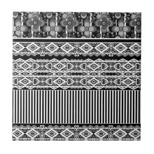 Padrão preto e branco com rendas e retalhos