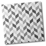 Padrão simples de Cinza de arenque<br><div class="desc">Use esta cinza simples e o pano de fundo branco herringbone para personalizar seus próprios itens com suas iniciais ou personalizar para suas próprias necessidades. Quer queiras usar este azulejo como uma pequena porta copos ou trivit para uma bebida ou prato... tu vais ficar grande com uma pancada de cozinha...</div>