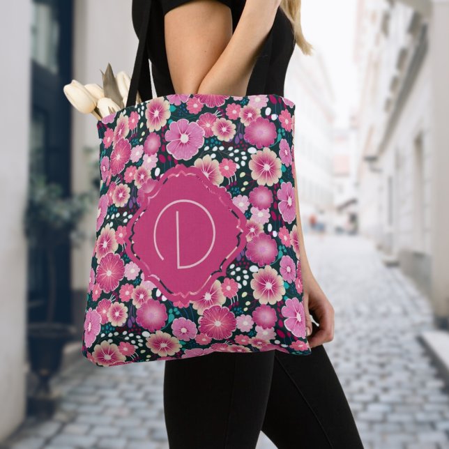 Padrões florais frios monograma Bolsa cor-de-rosa (Add the first letter of your name on this bold flower pattern tote bag)