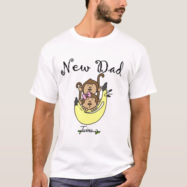 Pai dos gêmeos menino e o camiseta e os presentes (Frente)