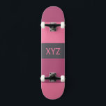 Painéis de skate personalizados de listras triplas<br><div class="desc">Altere o campo de texto para o que deseja. Você também pode alterar a fonte e seu tamanho e cor,  além de adicionar mais campos de texto,  usando a função "Personalizar". Veja na minha loja mais itens com este design.</div>