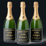 Paira bem em ser um presente de proposta da Brides<br><div class="desc">será a minha dama de honra, tipografia na moda, bonito casual, festinha de caligrafia simples informal, adesiva de garrafa de vinho espumante, festa de solteira de caixa de propostas, quando fazer a noite presente, presente minimalista e elegante presente para a viagem, chic champagne pares de ouro negro, bem com a...</div>