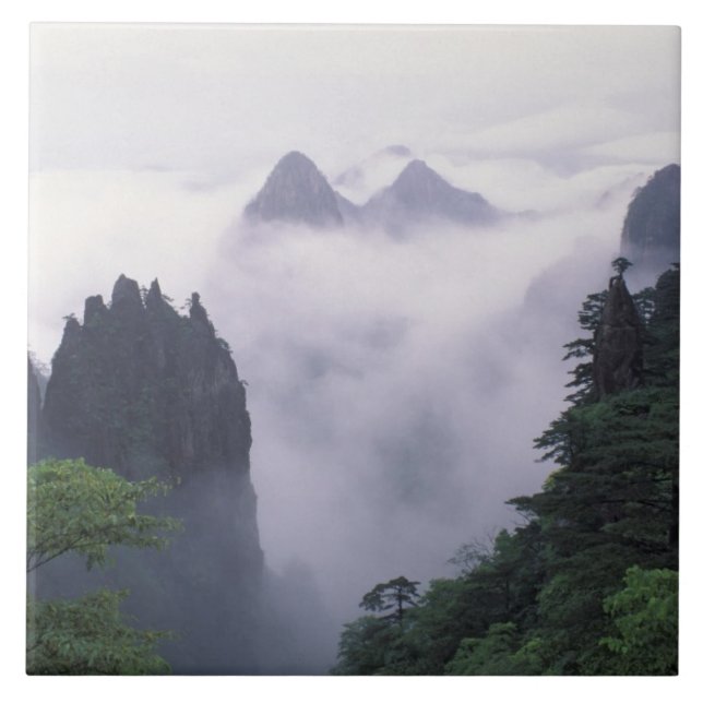 Paisagem do Monte Huangshan (Montanha Amarela) em (Frente)