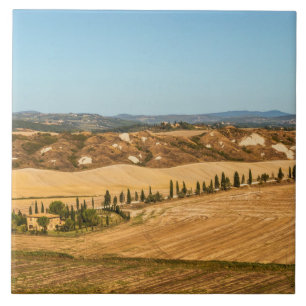Paisagens típicas da província de Siena, na Toscan