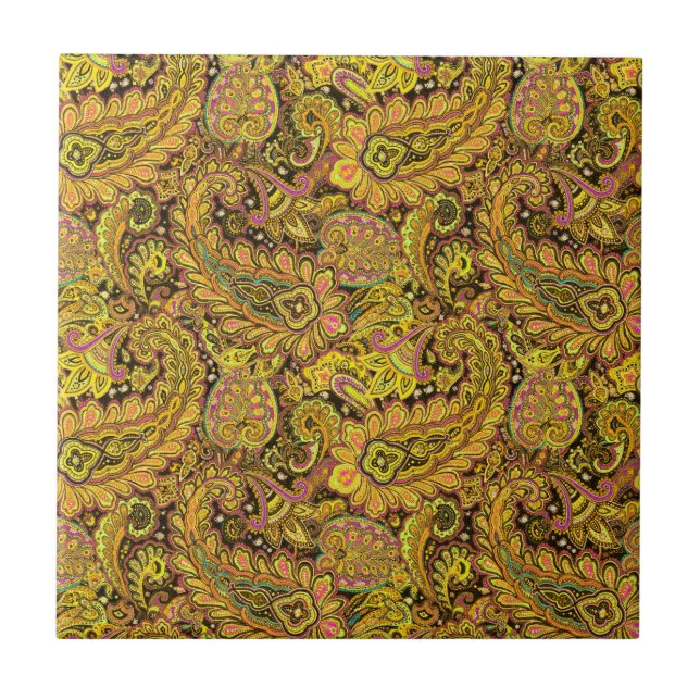 Paisley Motif in Yellow, Brown on Black Background (Frente)