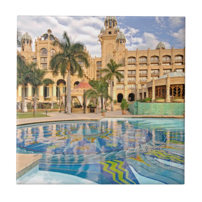 Palácio do Hotel da Cidade Perdida e Piscina 2 (Frente)