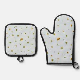 Pale Sky Japanese Sunflower Floral Pattern