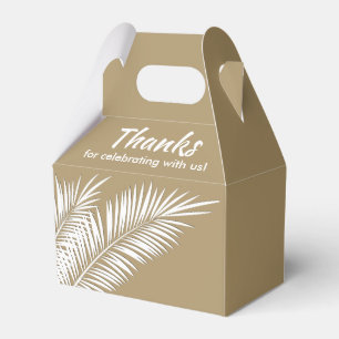 Palmas brancas em caixas de favores do partido Dou