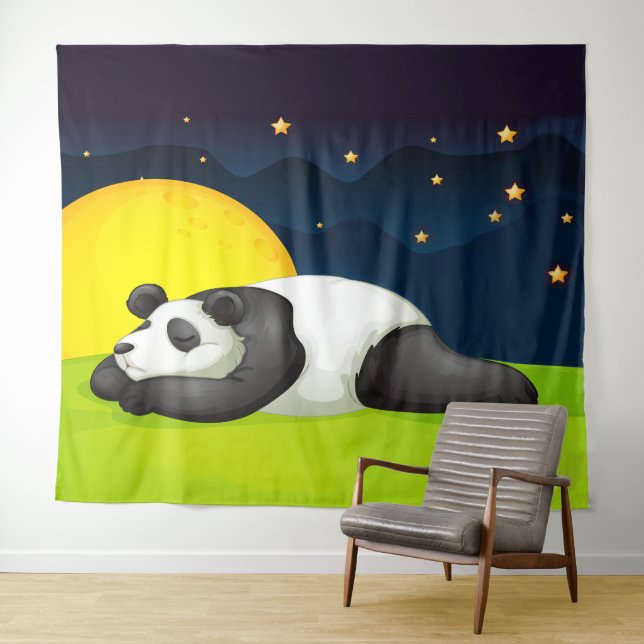 Panda com sono e tapeçaria muito grande (In Situ (Horizontal))