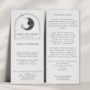 Panfleto Boho Arch Celestial Crescent Moon Yoga Instrutor
