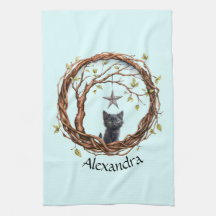 Lindo gatinho preto observando uma estrela