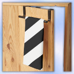 Pano De Prato Simples Black and White Stripes |<br><div class="desc">Design minimalista com listras pretas e brancas. Veja na minha loja toalhas de mesa, posicionamentos, portas copos e muito mais, incluindo uma mistura e combinação com bolinhas em preto e branco e preto e branco. A cor destas faixas pode ser facilmente alterada para a cor preferida. Se precisar de ajuda,...</div>