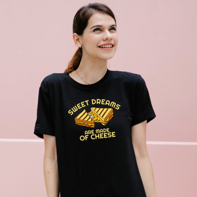 Pão de Queijo Personalizado Moderno Texto Amarelo (Modern Cheese lover t-shirt )
