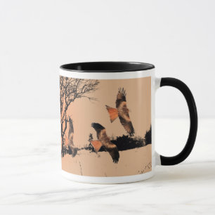 Papagaios vermelhos selvagens na caneca da