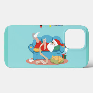 Papai Noel no sofá de pijama