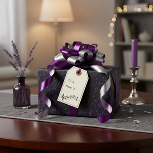 Papel de embrulho com padrão musical roxo