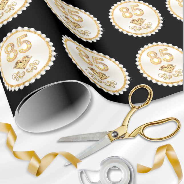 Papel de embrulho para presente de 85º aniversário (85th birthday party ideas. 85th birthday wrapping paper for your 85th birthday presents. Black Gold.)