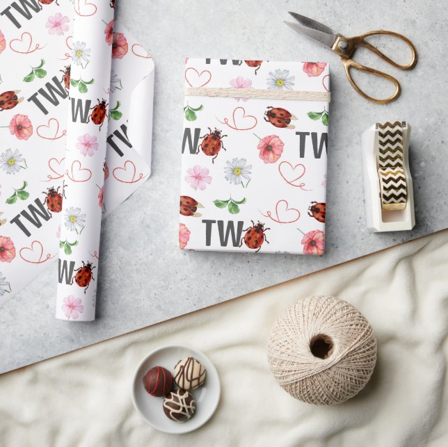 Papel de embrulho para segundo aniversário de pres (Artesanato)