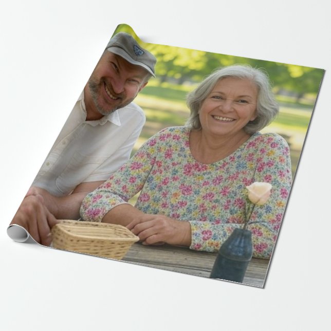 Papel De Presente Adicionar Personalização de Foto Aposentada (Desenrolado)