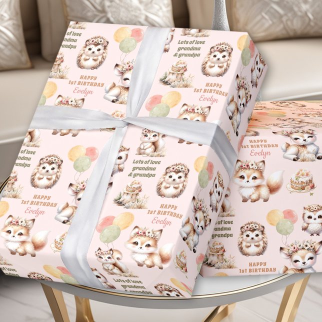 Papel De Presente Animais da Floresta Pastel Nome do primeiro aniver (Woodland Animals Pastel Girl 1st Birthday Name Wrapping Paper)