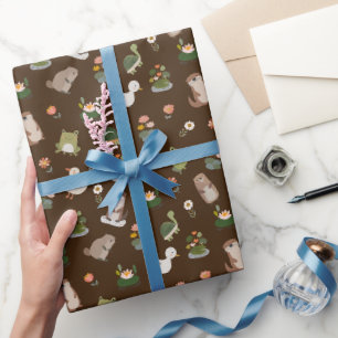 Papel De Presente Animais do Lago & Folhas de Nenúfar em Marrom Escu