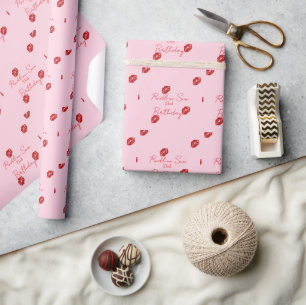 Papel De Presente Aniversário de batom vermelho atrevesso escrito à