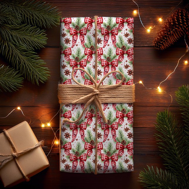 Papel De Presente Arcos de Cheque de Gingham Vermelho Natal (Christmas Holiday Red White Gingham Checks Bows with Pine Evergreens and Star Anise Wrapping Paper)