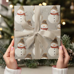 Papel De Presente Árvore de natais vintages com Minimalista de Arco<br><div class="desc">Enrole seus presentes de férias com charme usando este Natal vintage Tree Wrapping Paper. Apresentando uma árvore de Natal bonita e realista, tocada com um arco vermelho, esta design combina um olhar clássico de feriado com uma reviravolta moderna e minimalista. As cores neutras tornam-no versátil e perfeito para uma série...</div>