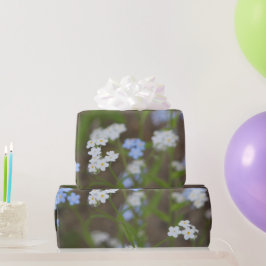 Papel De Presente Azul Delicado e Floral Branco