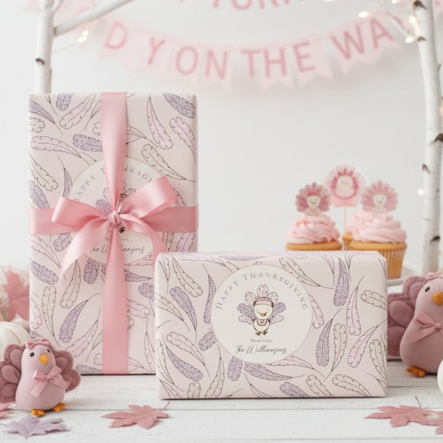 Papel De Presente Baby Girl Turkey & Feather Happy Graças (Cute Baby Girl Happy Thanksgiving Fall Wrapping Paper. Little Turkey, Pink & Purple Feather Pattern)