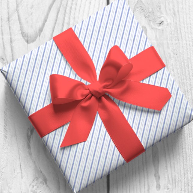 Papel De Presente Bandas Diagonais Azuis de Água (Criador carregado)