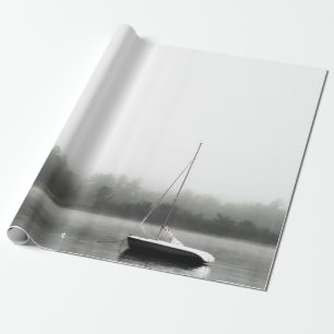 PAPEL DE PRESENTE BARCO PRETO E BRANCO NO LADO