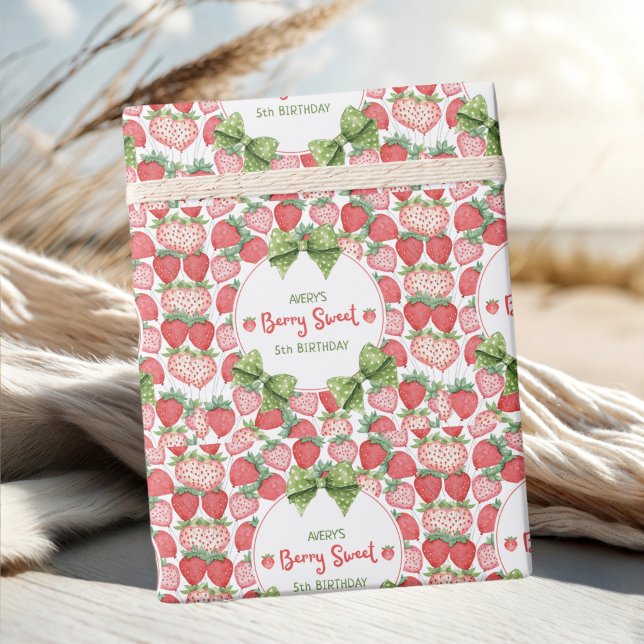 Papel De Presente Berry Sweet 5th Birthday Strawberry Party  (Criador carregado)