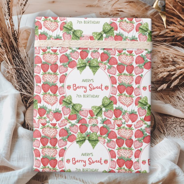 Papel De Presente Berry Sweet 7th Birthday Strawberry Party  (Criador carregado)