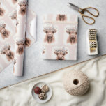 Papel De Presente Boho Highland Cow Com Laurel Flor<br><div class="desc">Vaca das terras altas,  de cor aquática,  com louros de flor de noz</div>