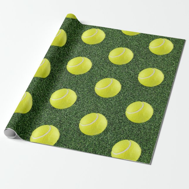 Papel De Presente Bola de tênis na grama verde  (Desenrolado)