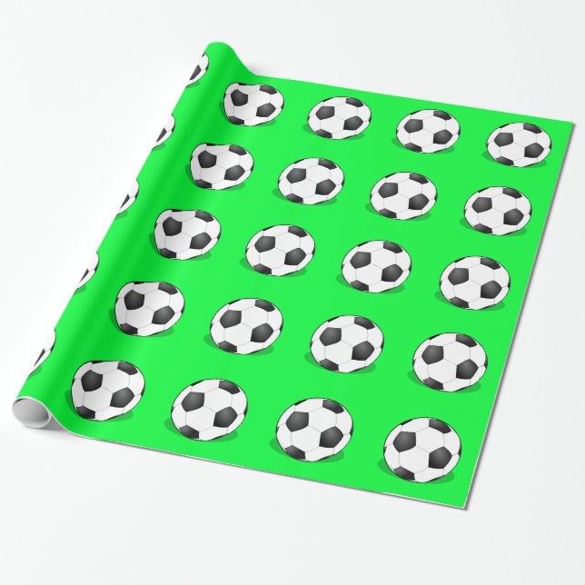 Papel De Presente Bolas De Futebol Num Fundo Verde (Desenrolado)