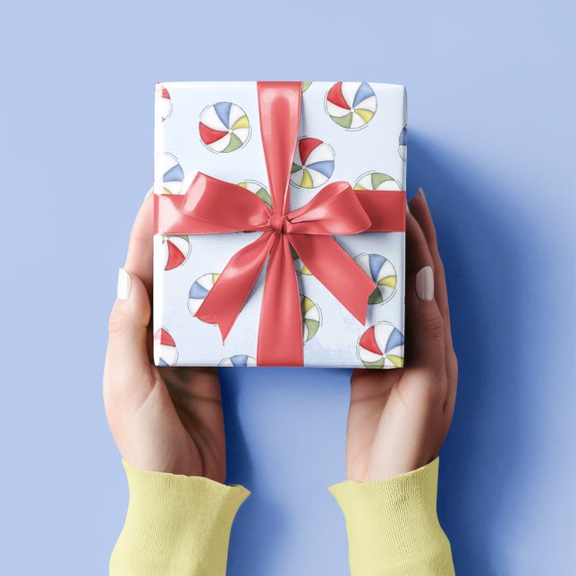 Papel De Presente Bolas de Praia de Padrões de Verão (Cute watercolor beach balls pattern wrapping paper. )