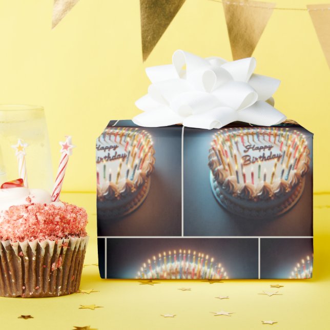 Papel De Presente Bolo de aniversário com muitas velas (Festa de aniversário)