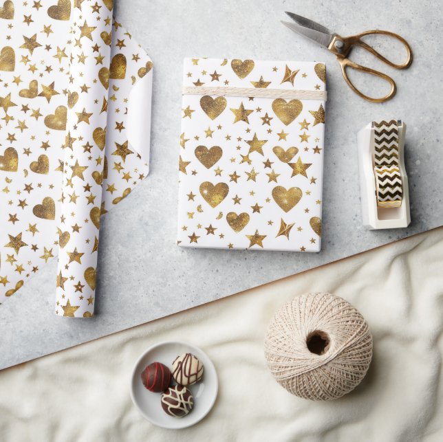 Papel De Presente Branco Com Corações Brilhantes Dourados (Artesanato)