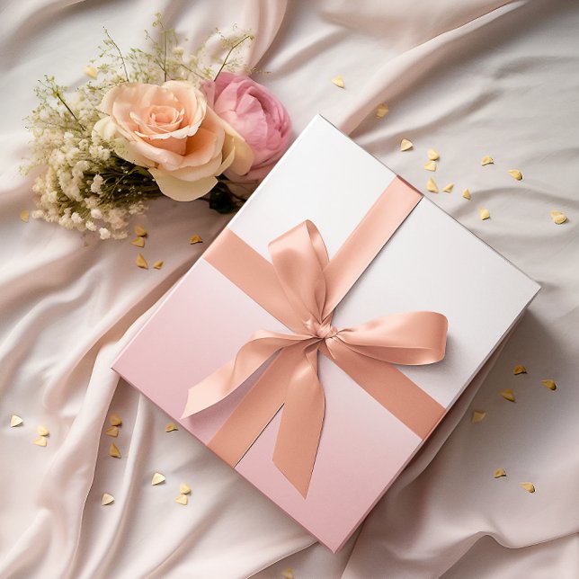 Papel De Presente Branco e Rosa Coral Ombre (White and Coral Pink Ombre Wrapping Paper)