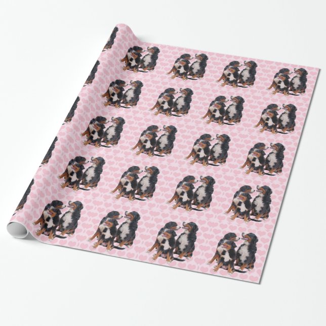 Papel De Presente Cães de Montanha Berneses com Corações Rosa (Desenrolado)