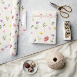 Papel De Presente Casamento de Campo de Flor Chic Floral Rustic Chic<br><div class="desc">Celebre a sua história de amor com este elegante papel de embrulho floral que inclui um charmoso design de flores silvestres de aquarela. Perfeito para um casamento de jardim, cerimônia ao ar livre, ou celebração rústica de boho, este design combina elementos florais brancos com elegância de eterno. Ideal para casamentos...</div>