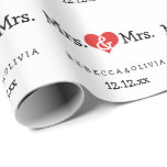 Papel De Presente Casamento entre a Sra. e a Sra. Duas Brides<br><div class="desc">A Sra. Gay / papel de embrulho de presente de casamento lésbica ... perfeito para as duas noivas ... perde e perde papel de embrulho personalizado para a cerimônia civil / casamento / aniversário de Ricaso</div>
