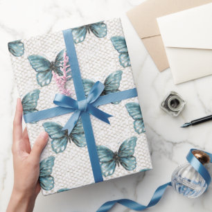 Papel De Presente Cerca de Cadeia Link na Borboleta