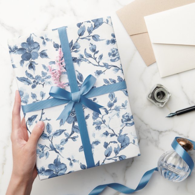 Papel De Presente Chá de Noiva Floral Branco e Azul (Presentear)