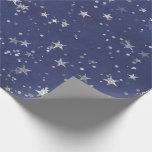 Papel De Presente Cinza Azul-Noite Estrelado Marinho Prata Confetti<br><div class="desc">florenceK design Delicar papel de embrulhamento de florestas estreladas de madeira.</div>